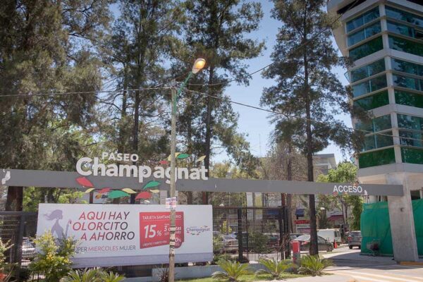 PASEO CHAMPAGNAT