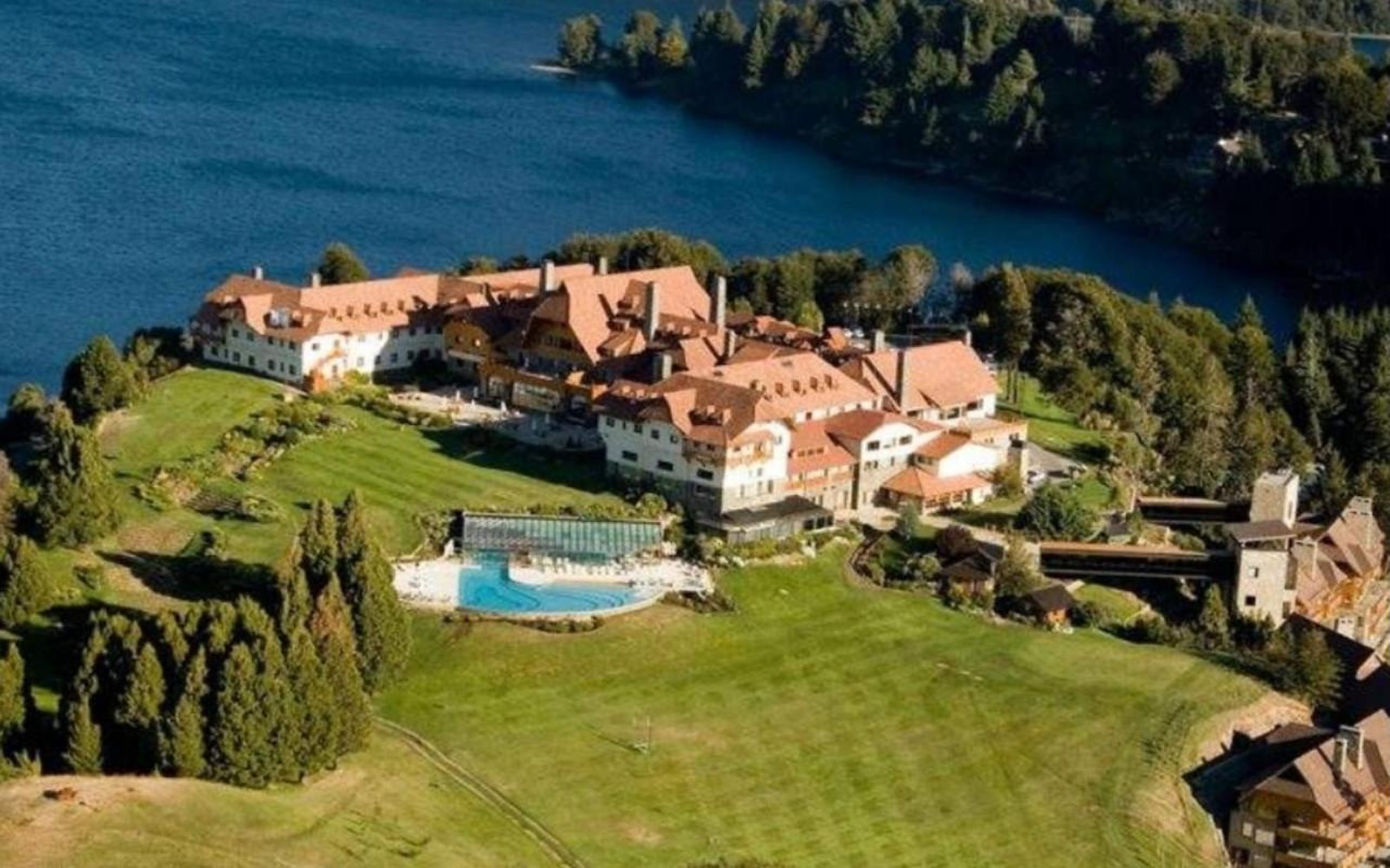 Hotel Llao Llao sobre el lago Nahuel Huapi